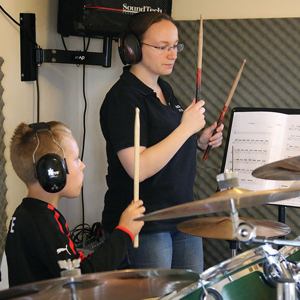 10 Best Drum Lessons Near Me and You 2022