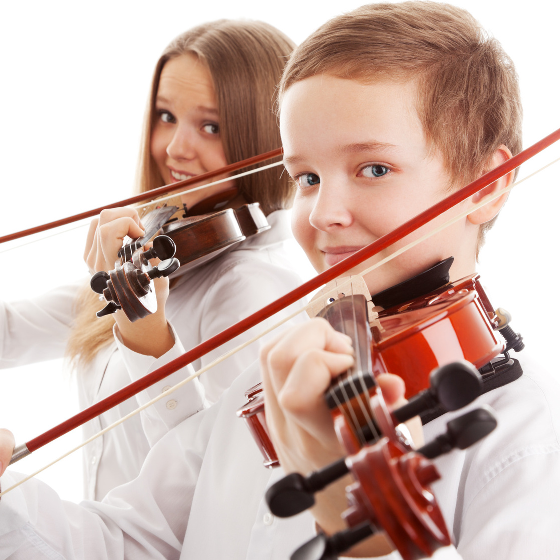 Для музыкального гения. Игра на скрипке. Музыкальные инструменты для детей. Скрипка для детей. Дети играющие на музыкальных инструментах.